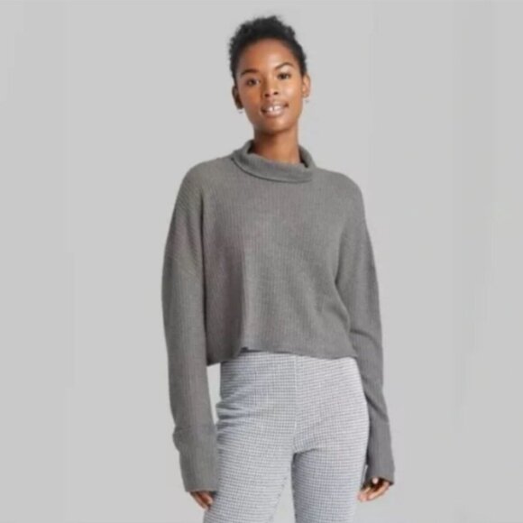Wild Fable Long Sleeve Turtleneck Cozy Boxy Cropped T-Shirt | Size XS | NWT - Picture 2 of 4